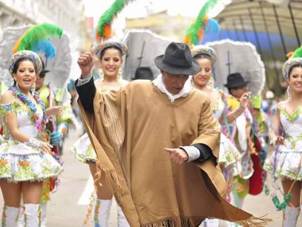 Un hombre baila su última morenada y pronto&nbsp;morirá